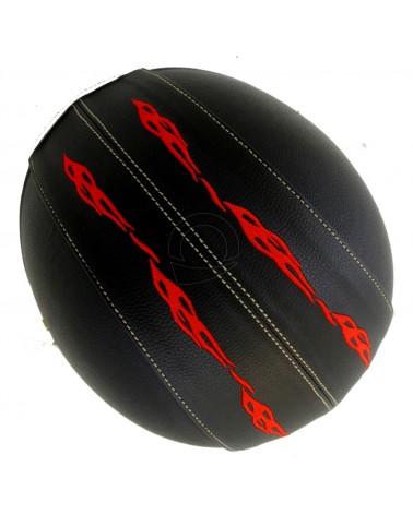 Casco con fiamme