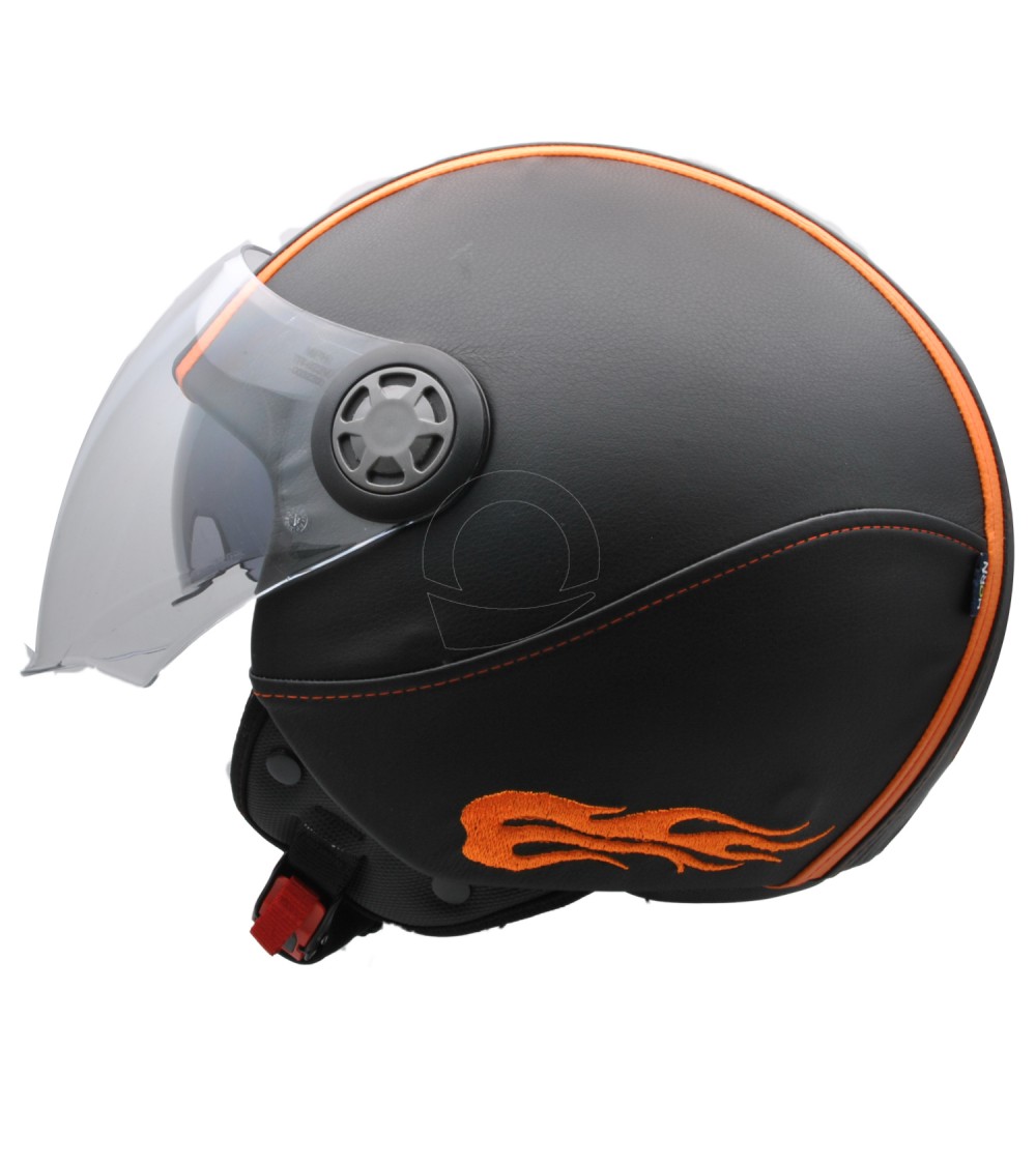 Casco con fiamme